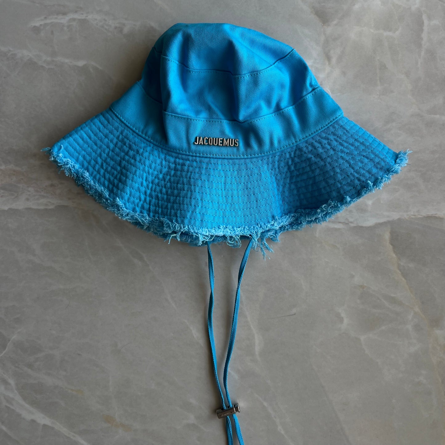 JACQUEMUS BUCKET HAT