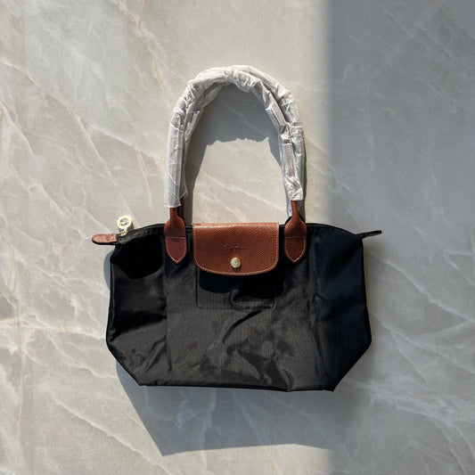 LONGCHAMP MEDIUM BLACK TOTE BAG